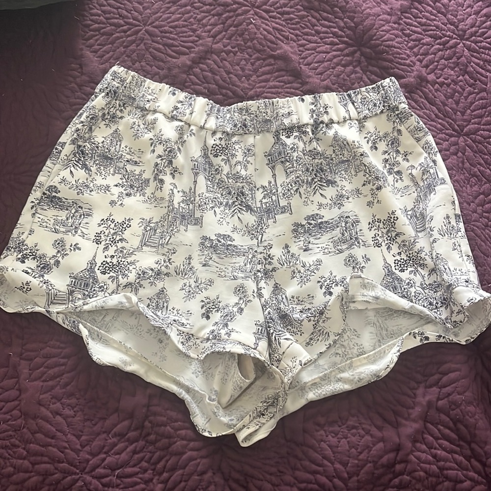 Maison Jules Blue and White patterned shorts with ruffle hem